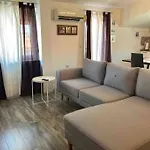 Apartment Near The Beach